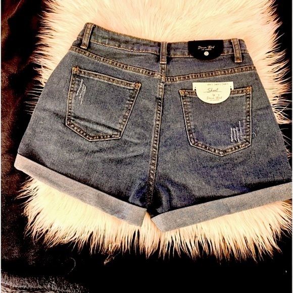 Denim Blvd. By Los Angeles woman’s ripped shorts.  size Small - Picture 2 of 11